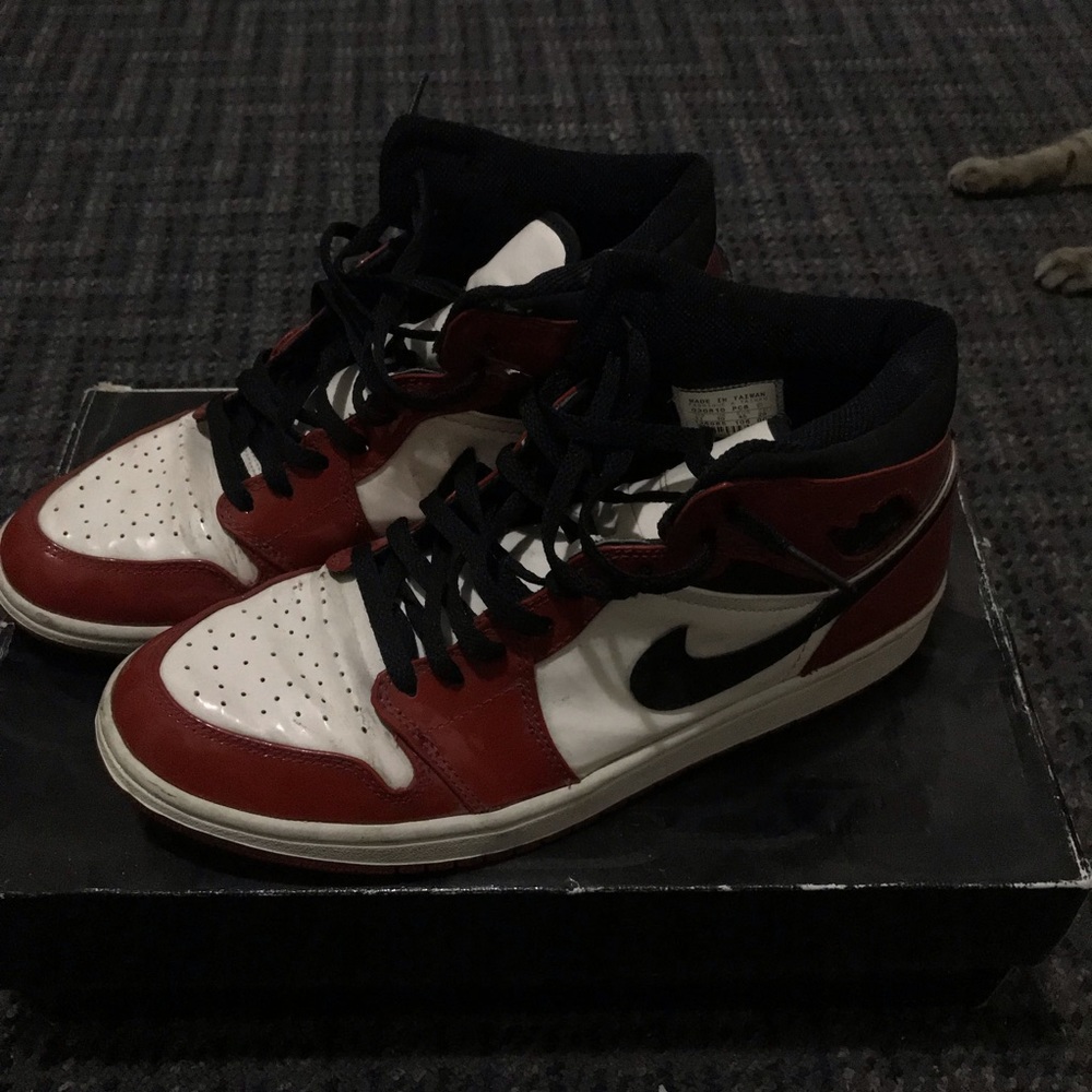 Air Jordan Patent Leather Chicago 1s